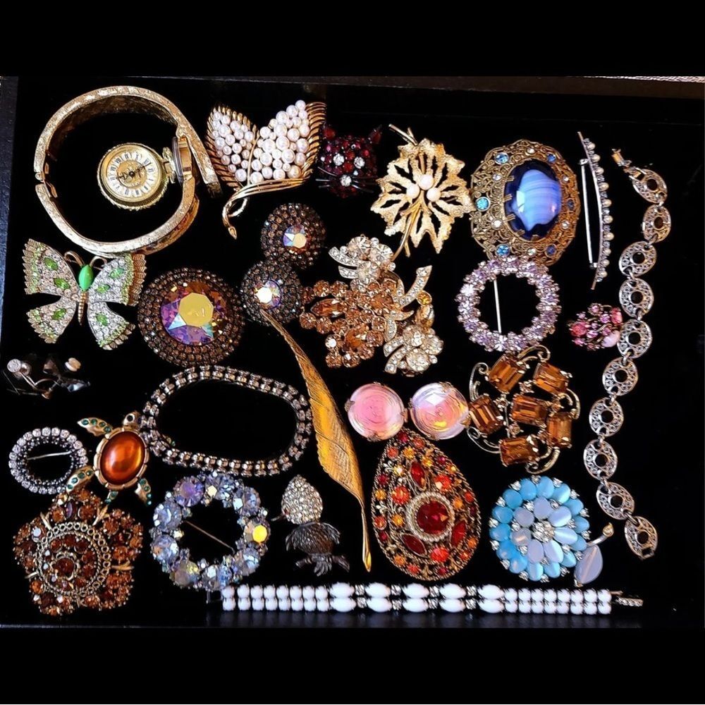 1 LB UNSEARCHED MYSTERY Jewelry LOT Wearable Necklaces Earrings Bracelets & MORE - Picture 4 of 11